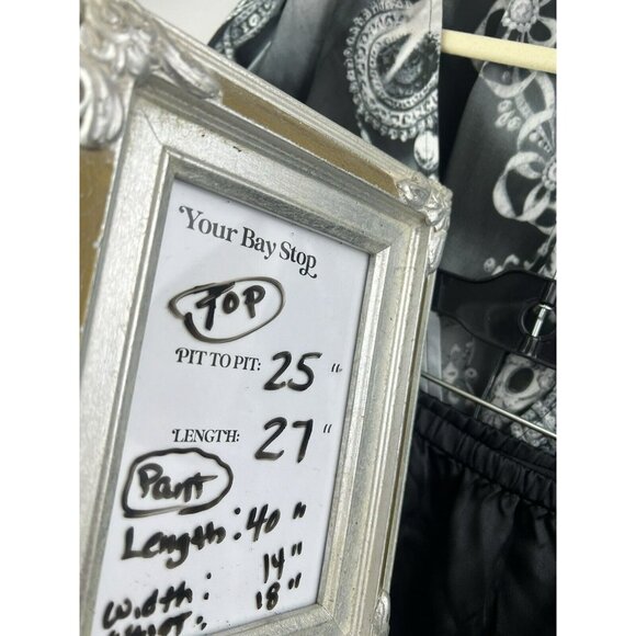 Victoria Secret XL Halloween Skulls Black Gray Set Top Pants Wide Leg Grunge - Picture 9 of 9